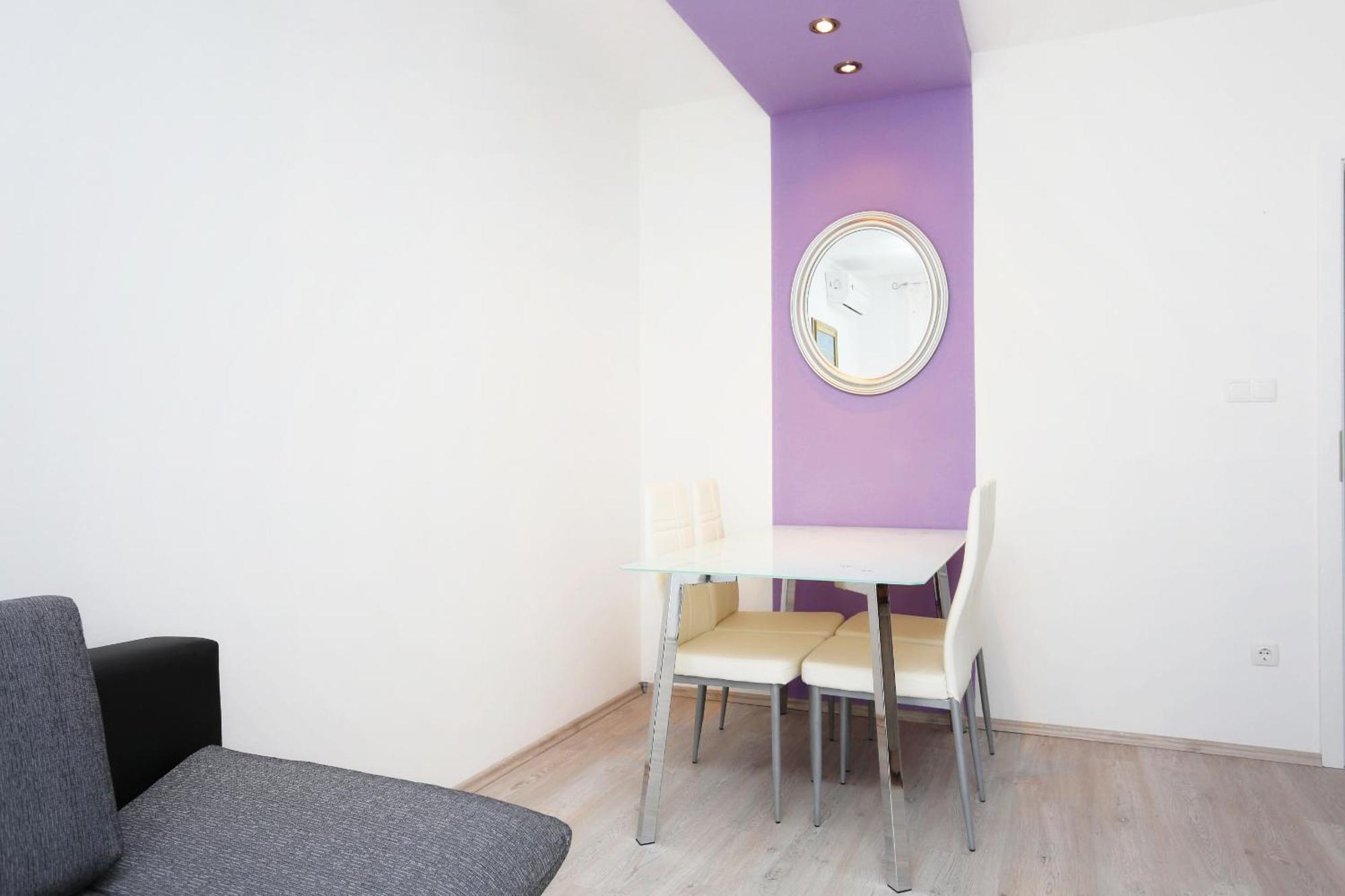 Apartments With A Parking Space Omis - 10362 Room photo